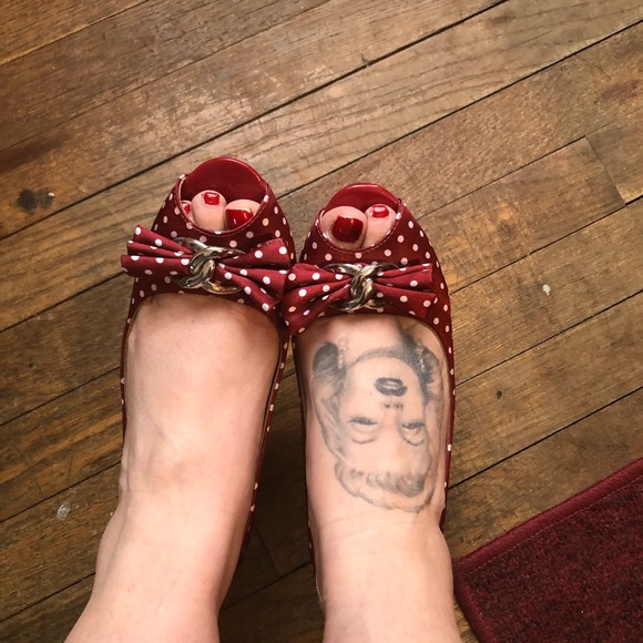 Beautiful red polkadot pinup shoes size 8 - Picture 5 of 8